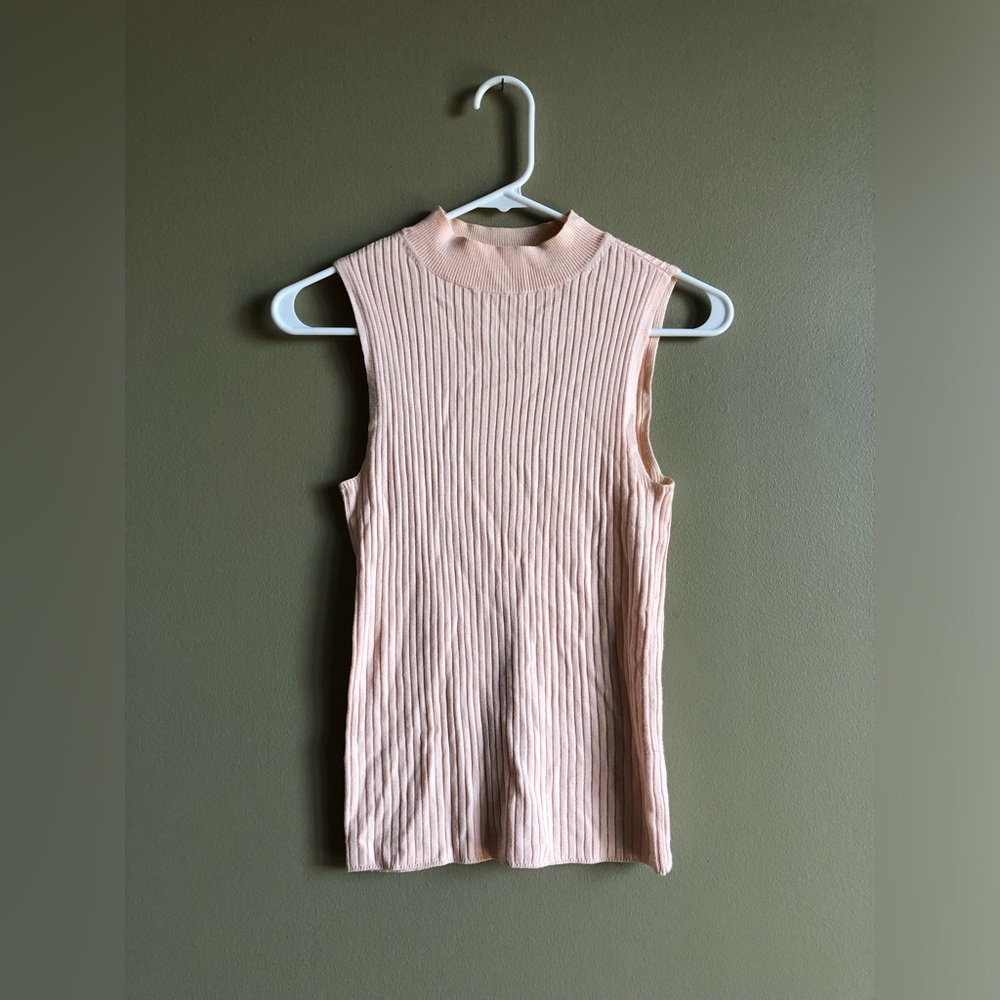 NWOT BAR lll Light Coral Sleeveless Ribbed Top Size XS/S